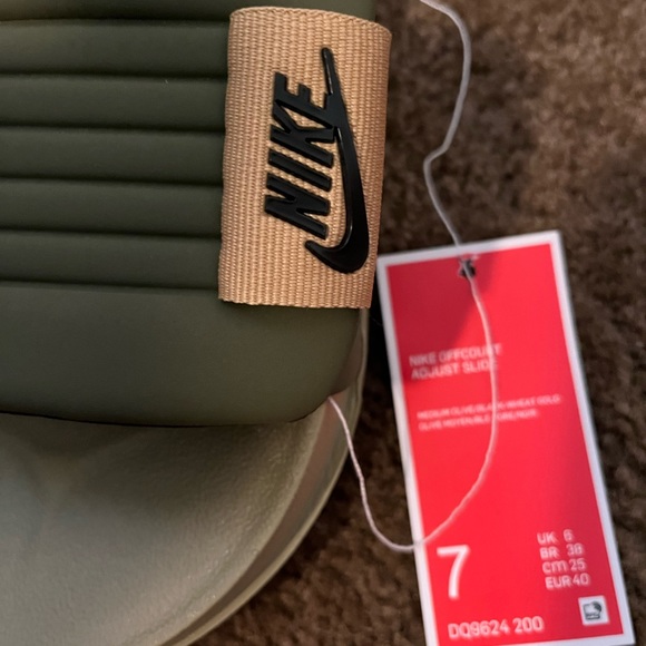 Nike slides - Picture 2 of 5